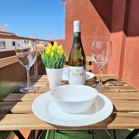 Gæstehus Habitacion Privada En Apartamento Moderno Compartido Cerca De La Playa Y Aeropuerto San Isidro (Tenerife)