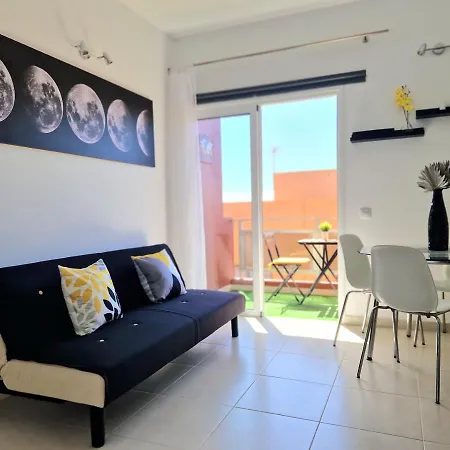 Affittacamere Habitacion Privada En Apartamento Moderno Compartido Cerca De La Playa Y Aeropuerto San Isidro (Tenerife)