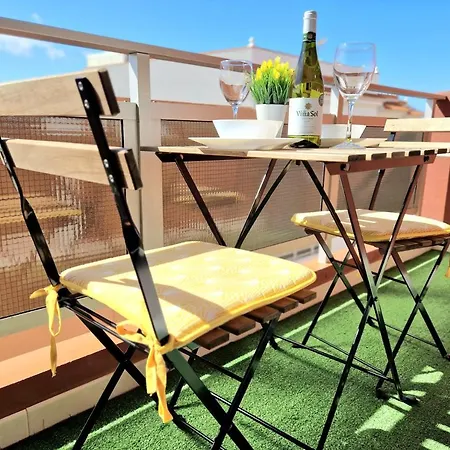Habitacion Privada En Apartamento Moderno Compartido Cerca De La Playa Y Aeropuerto Affittacamere