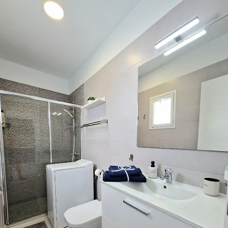 Habitacion Privada En Apartamento Moderno Compartido Cerca De La Playa Y Aeropuerto Gasthuis *
