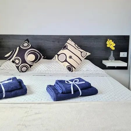 Habitacion Privada En Apartamento Moderno Compartido Cerca De La Playa Y Aeropuerto Gasthuis *